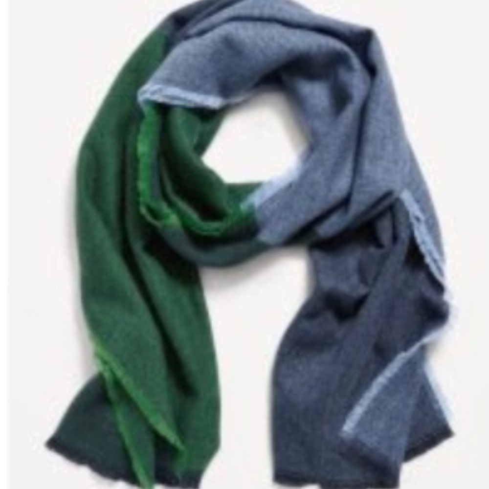 Stylish Green and Blue flannel Scarf